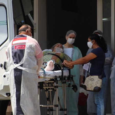 Movimentação de equipes médicas no Hospital Metropolitano, em Campinas - Karen Fontes/Código 19/Estadão Conteúdo