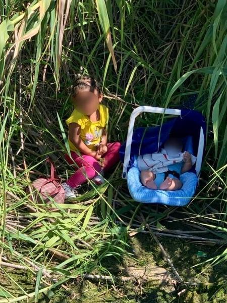 Dois bebês são encontrados abandonados na fronteira dos EUA com México - Reprodução/Twitter