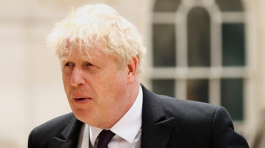 Festas durante lockdown estão no centro do escândalo que atinge Boris Johnson - HANNAH MCKAY/REUTERS