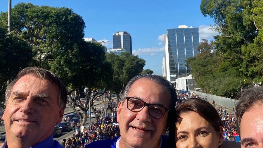 Bolsonaro, Silas Malafaia e Michelle Bolsonaro na Marcha para Jesus 2022, no Rio  - Reprodução/Facebook