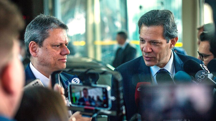 5.jul.2023 - Governador de São Paulo, Tarcísio de Freitas, se reuniu com o ministro Fernando Haddad para discutir reforma tributária