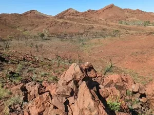 Cientistas australianos descobrem cratera de meteorito mais antiga do mundo