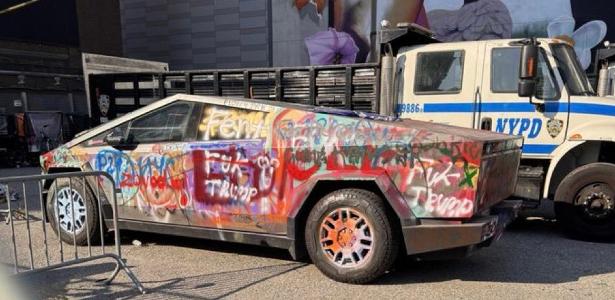 Molotov e bala de paintball: como é dirigir o carro mais polêmico do mundo