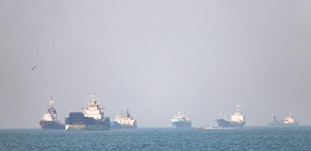 Petróleo recua com expectativa de acordo entre EUA e Irã pelo fim da guerra
