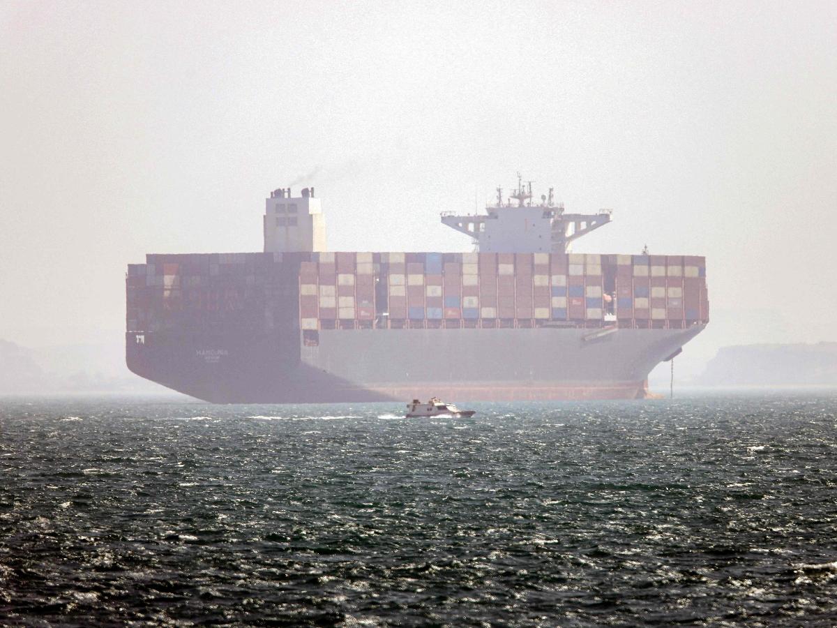 Explosões abalam cidade portuária iraniana perto do Estreito de Hormuz