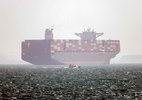 Ataques e negociações se cruzam em Hormuz