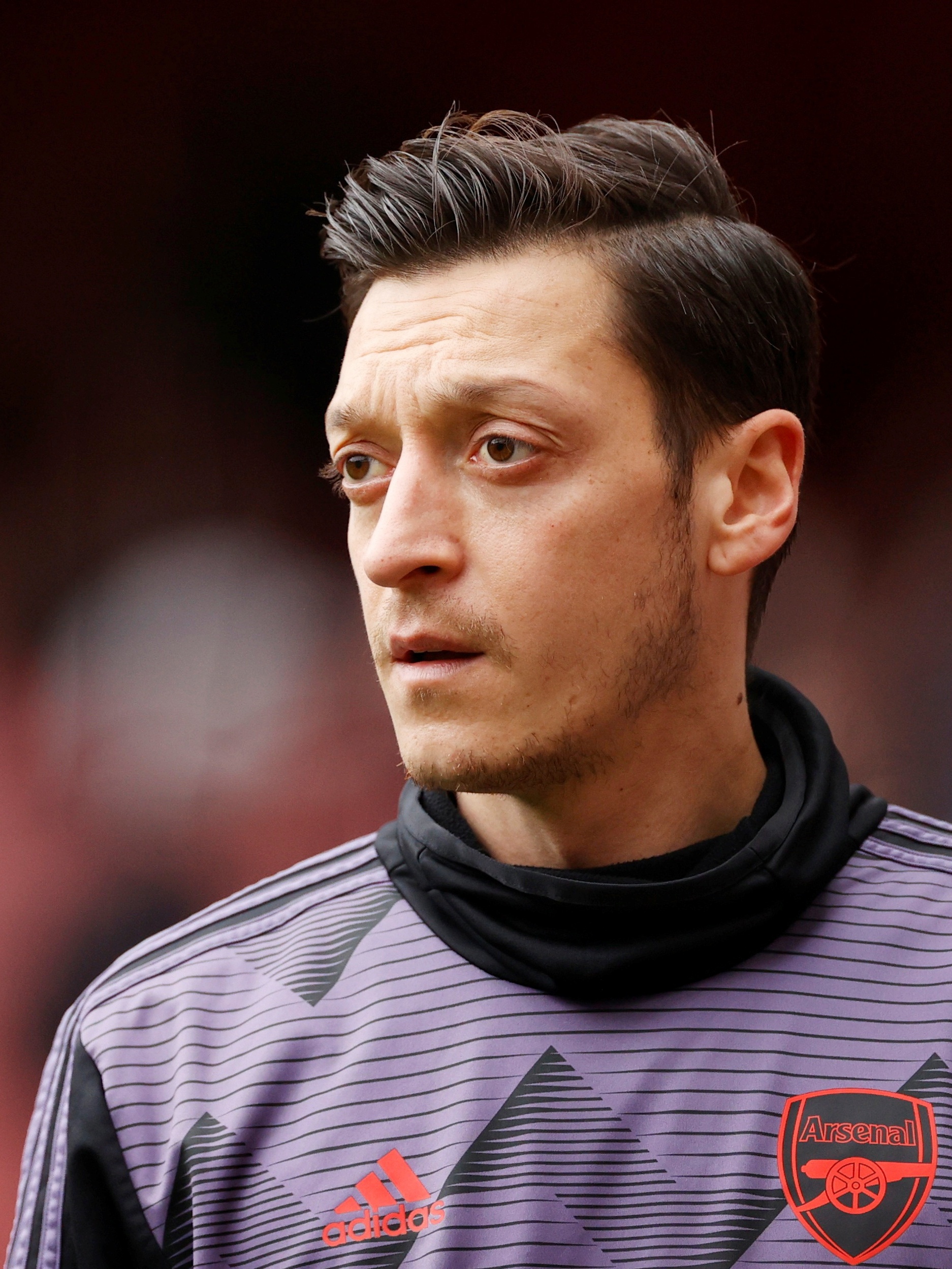 meio-campista-mesut-ozil-durante-partida-entre-arsenal-e-west-ham-united-1592583772578_v2_3x4.jpg