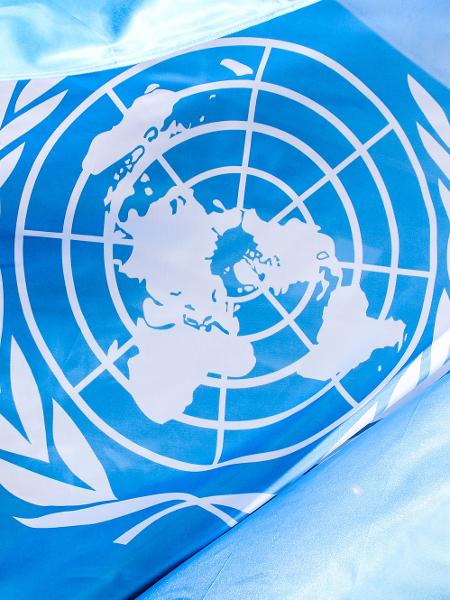 Bandeira da ONU (Organização das Nações Unidas), que abriu hoje a sua 75ª Assembleia Geral - Getty Images