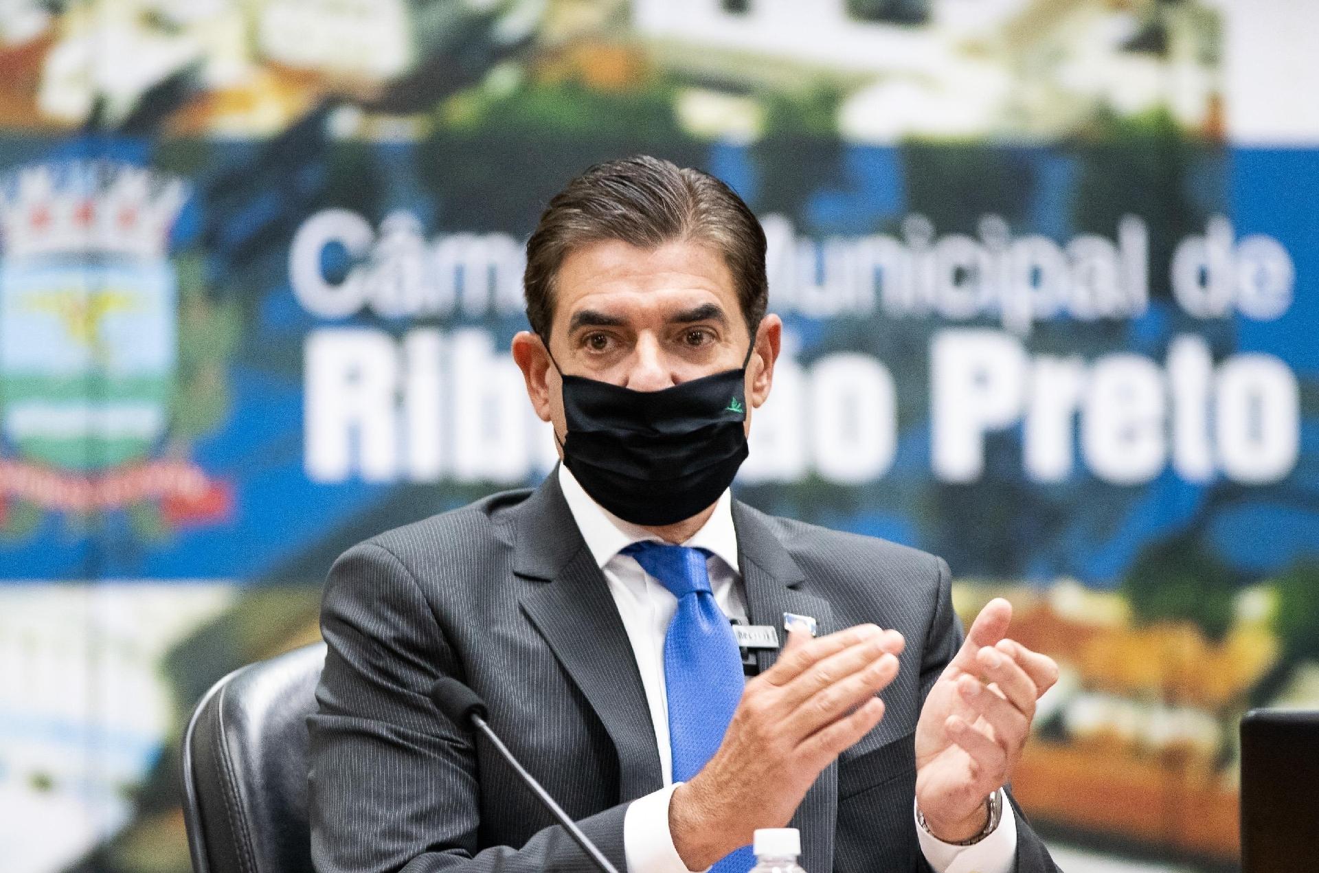 1º.jan.2021 - Duarte Nogueira (PSDB) toma posse do cargo de prefeito de Ribeirão Preto em solenidade na Câmara de Vereadores - RENATO LOPES RP/FUTURA PRESS/ESTADÃO CONTEÚDO