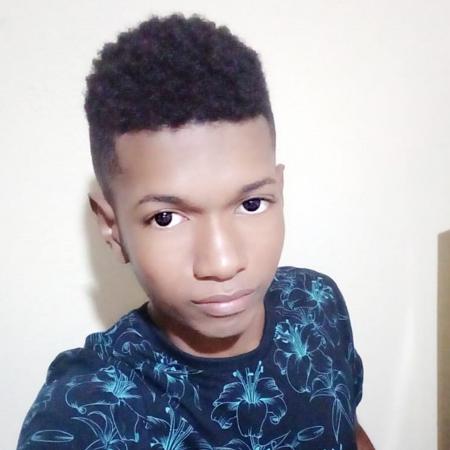Mateus Cardoso, 19, procura o primeiro emprego na área de programação - Acervo pessoal - Acervo pessoal