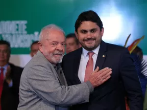 PF faz de Juscelino hemorragia que Lula se absteve de estancar