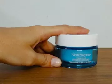 Neutrogena Hydro Boost está com 50% OFF na Black Friday; veja nosso teste