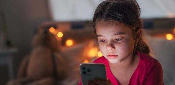 Tribunal nos EUA julga se Instagram e YouTube viciam crianças