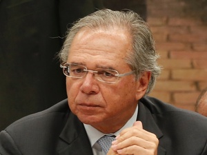 Resultado de imagem para Guedes defende criação de nova CPMF: se for "pequenininha, não machuca"... - Veja mais em https://economia.uol.com.br/noticias/redacao/2019/08/21/paulo-guedes-defende-nova-cpmf-nao-machuca.htm?cmpid=copiaecola