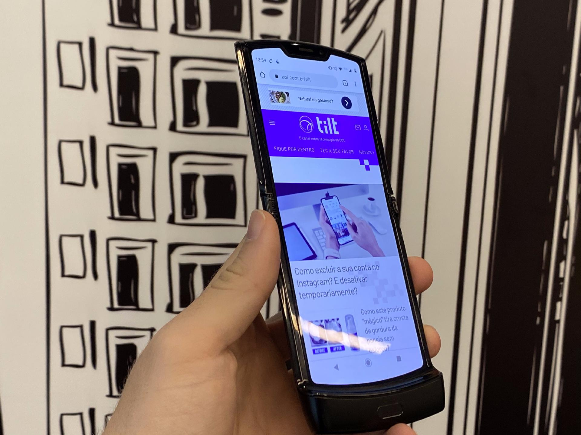 Frente do novo Motorola Razr - Rodrigo Trindade/UOL