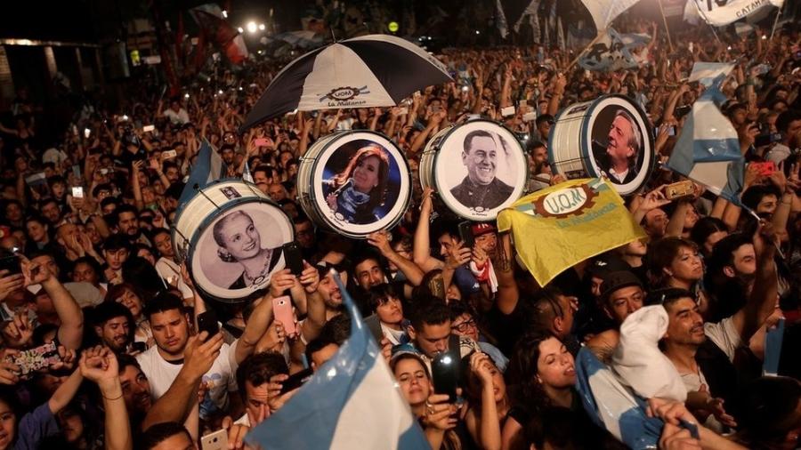 10/12/2019 - Peronistas após vitória de Alberto Fernández e Cristina Kirchner - Ricardo Moraes/Reuters