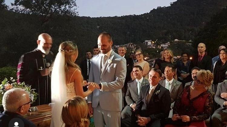 25.mai.2019 - Pastor Pedrão celebra casamento de Eduardo Bolsonaro no Rio - Reprodução/Redes Sociais