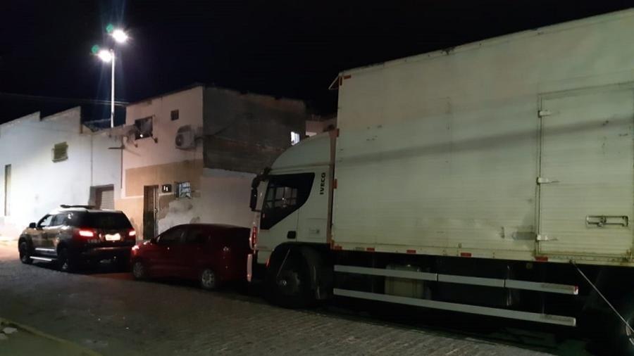 Ladrões de carga mantêm caminhoneiro refém por 1 mês após roubo no PE - Divulgação/PRF-PE
