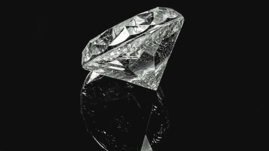 Imagem ilustrativa de diamante; uma empresária americana usou um empréstimo emergencial de R$ 854 mil para comprar diamantes nos EUA  - Pixabay