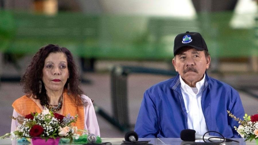 O casal que governa a Nicarágua: vice-presidente Rosario Murillo, 71, e o presidente Daniel Ortega, 76