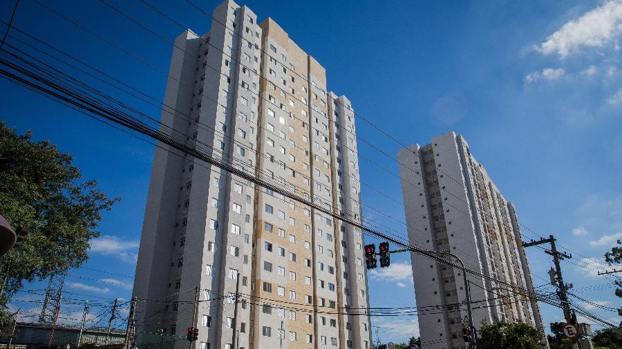 Fachada de condomínios na avenida Raimundo Pereira de Magalhães, na zona norte de São Paulo
