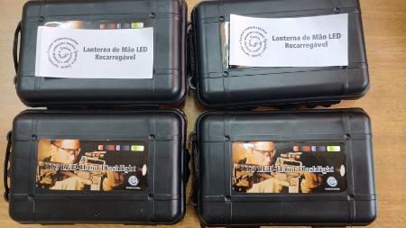 Kit de lanterna de led foi enviado às escolas municipais de SP