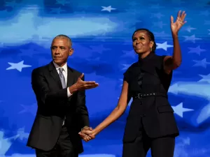 Barack e Michelle atacam Trump e falam em 'campanha difícil'