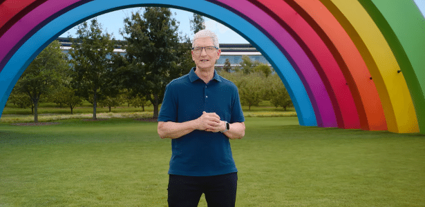 Troca de CEO na Apple acontece em meio a desafio por avanços em IA