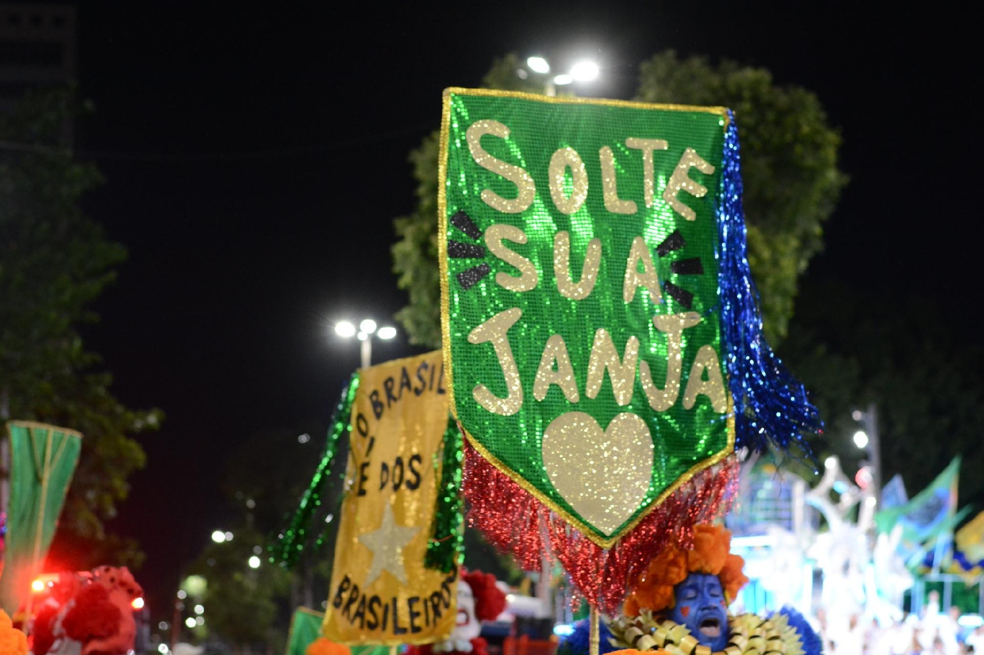 Fantasia da Acadêmicos de Niterói faz referência a Janja - undefined