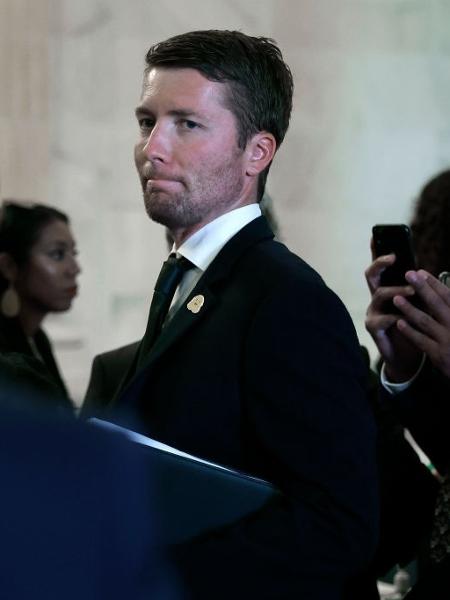 13.set.2023 - Clement Delangue, CEO da Hugging Face, chega a fórum de discussão de IA realizado no Capitolio, em Washington, nos EUA