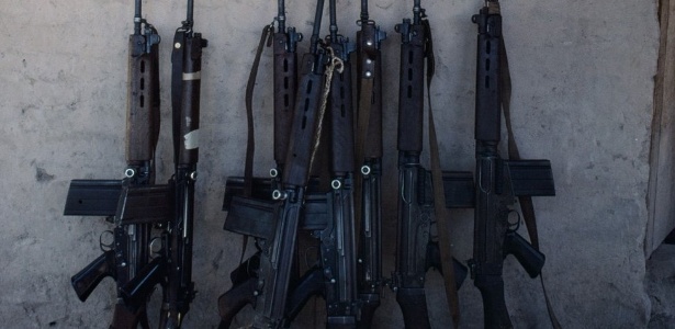 Os fuzis FN FAL são amplamente utilizados por forças de segurança no mundo; mais de 40 unidades foram furtadas - Getty Images
