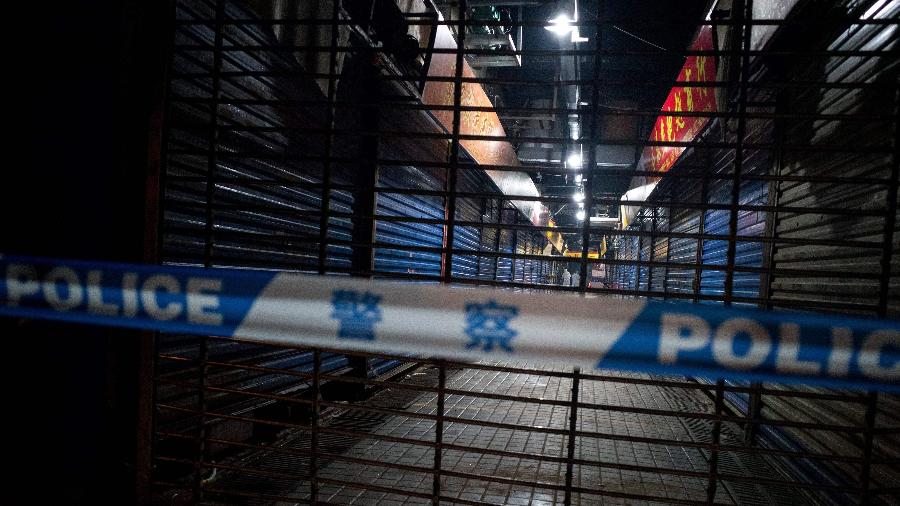 11.jan.2020 - Mercado de frutos do mar em Wuhan, na China, é fechado após a morte de um frequentador do local em decorrência de uma doença respiratória causada por um vírus desconhecido - Noel Celis/AFP