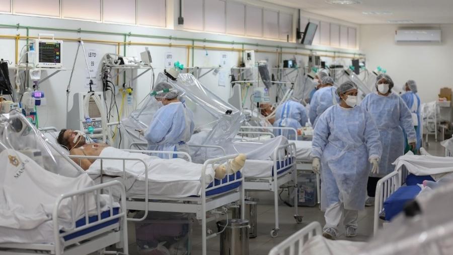 20.mai.2020 - Ala de UTI para pacientes internados com coronavírus no hospital Gilberto Novaes, em Manaus - Michael Dantas/AFP