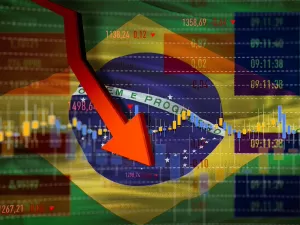 Empresas têm resultado acima do esperado, mas Bolsa segue caindo. Por quê?