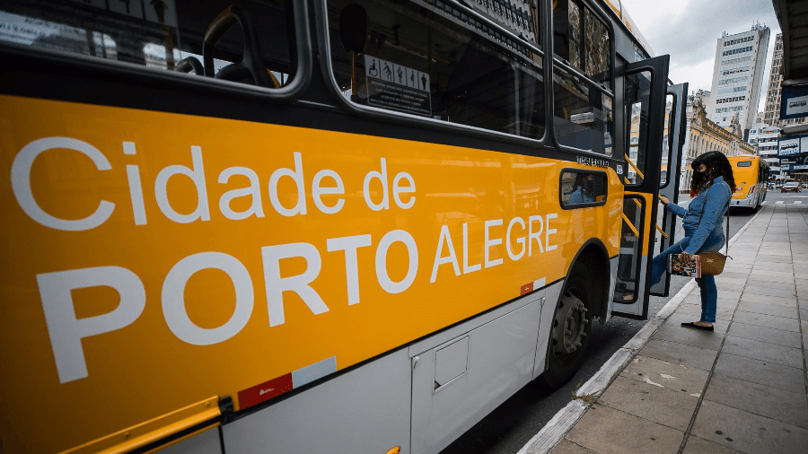 Projeto que prevê extinção de cobradores nos ônibus de Porto Alegre foi apresentado pelo prefeito Sebastião Melo - Reprodução/EPTC