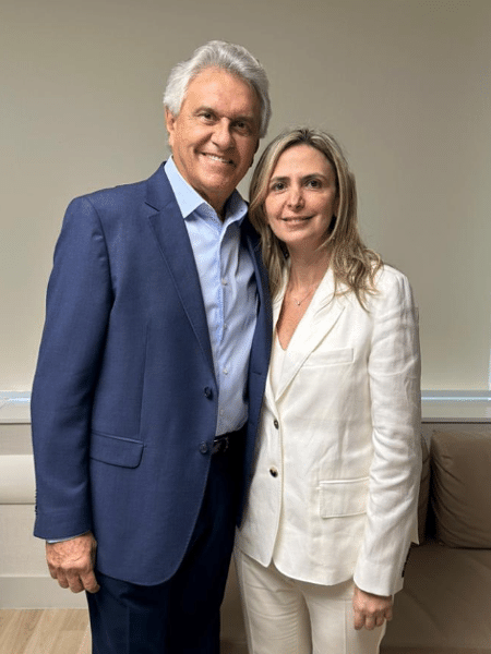 Ronaldo Caiado recebe alta e posta foto com médica - Reprodução/Twitter