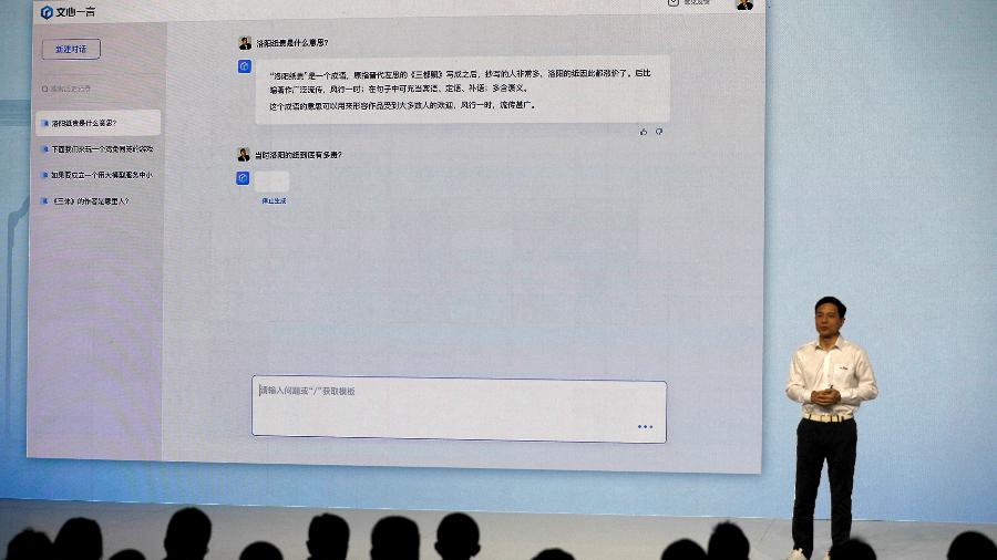 Cofundador do Baidu Robin Li apresenta o Ernie, o chatbot à la ChatGPT da gigante chinesa - Tingshu Wang/Reuters