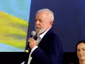 Ao UOL, Lula diz que não vai desvincular aposentadoria do salário mínimo