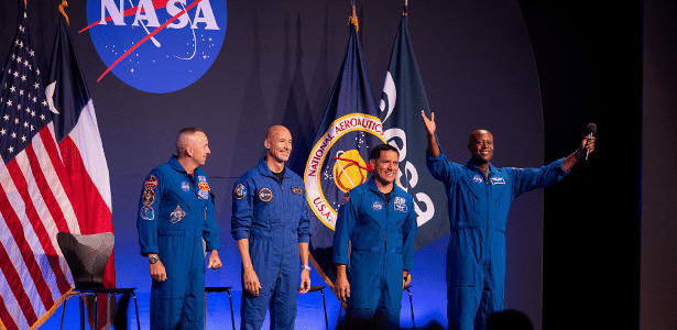 Nasa apresenta astronautas da missão Artemis 3, prevista para o ano que vem