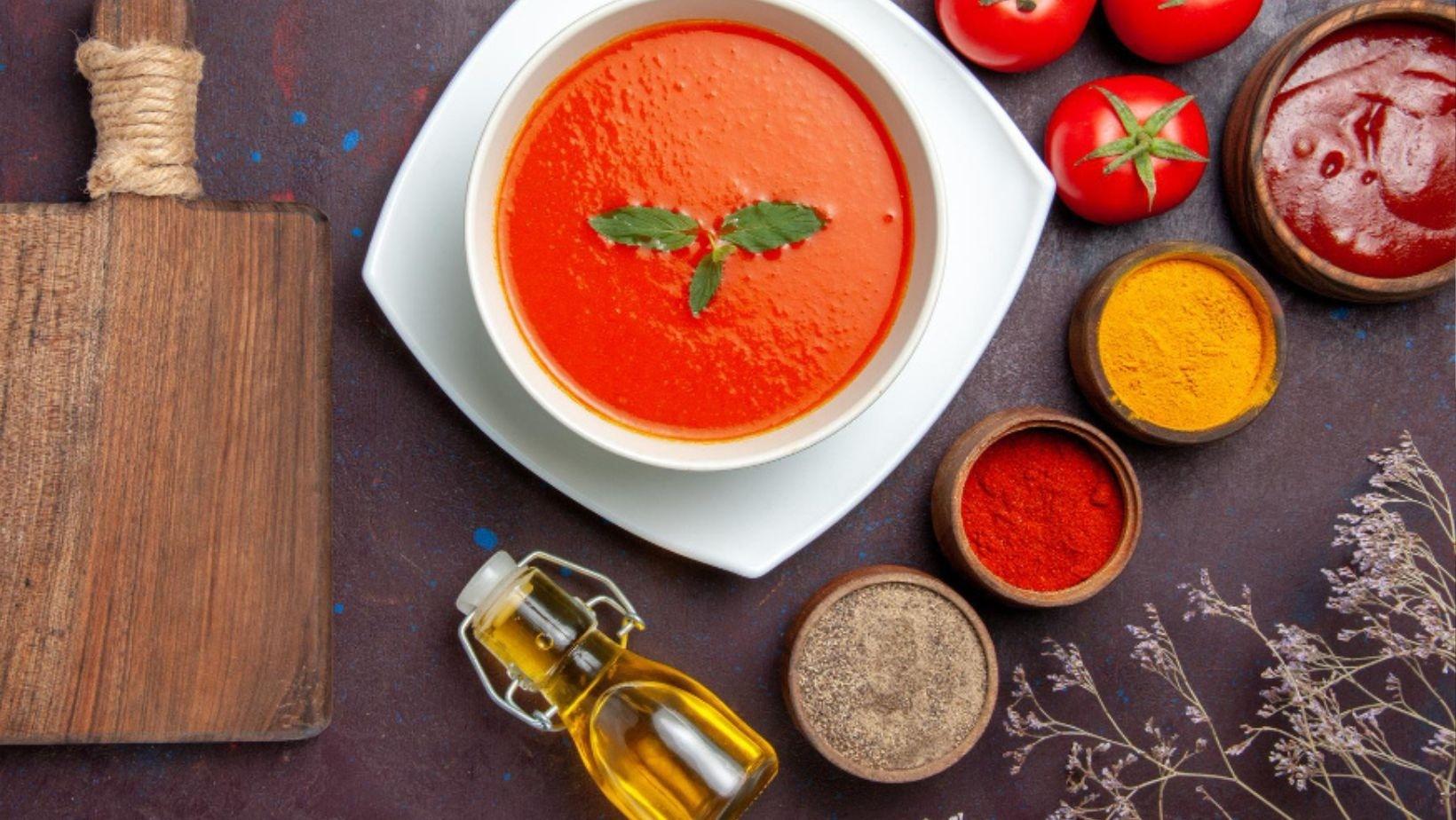 Gaspacho, caspacho, gazpacho, sopa fria de tomate, vinagre, azeite, prato típico espanhol, sopa de tomate - undefined