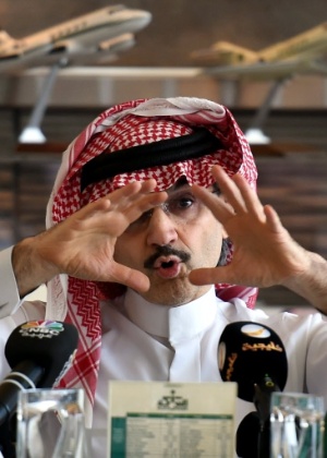 O príncipe bilionário saudita Alwaleed bin Talal durante coletiva em Riad - Fayez Nureldine/AFP