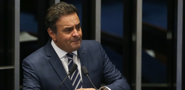 Após ficar mais de um mês afastado, Aécio poderá retomar mandato no Senado - Alan Marques/Folhapress