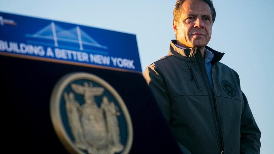 Para o governador de Nova York, as pessoas não devem relaxar na proteção - SAM HODGSON/NYT