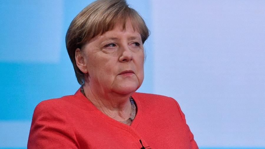 4.jun.2020 - A chanceler da Alemanha, Angela Merkel, em entrevista à emissora de televisão estatal ARD, em Berlim - John MacDougall/AFP