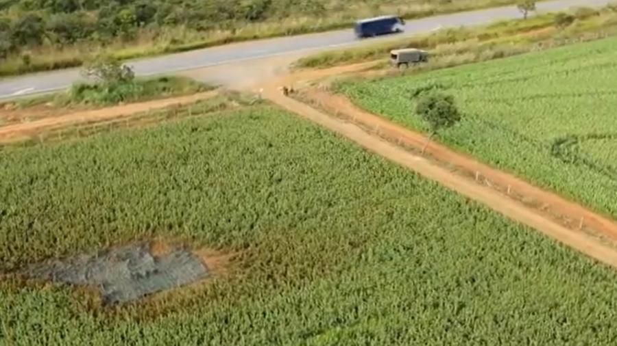 Foguete caiu em plantação com trabalhadores na cidade de Formosa (GO) - TV Anhanguera/Reprodução