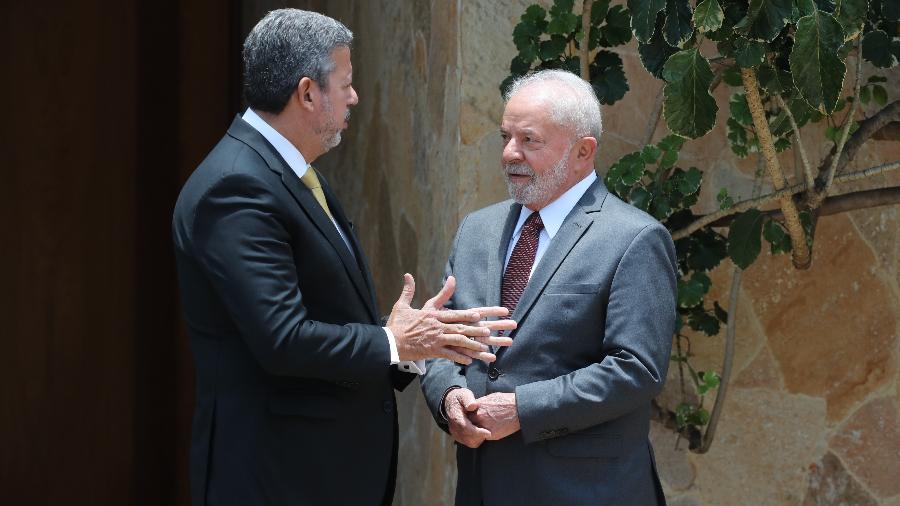 Lula e Lira conversam em encontro em Brasília - WILTON JUNIOR/ESTADÃO CONTEÚDO