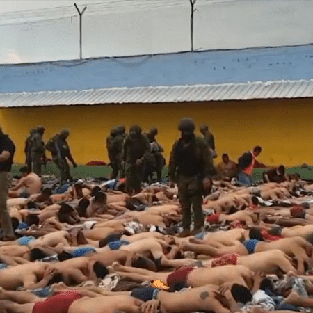 Agentes penitenciários que eram mantidos reféns no Equador foram recuperados