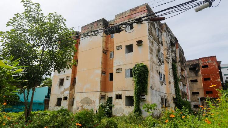 Conjunto de prédios abandonados no Recife