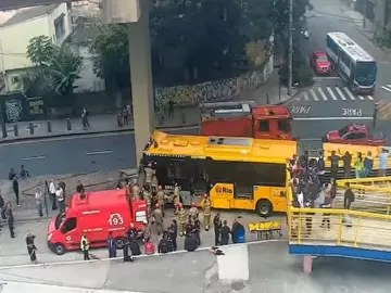 Acidente com BRT deixa ao menos 63 feridos no Rio de Janeiro