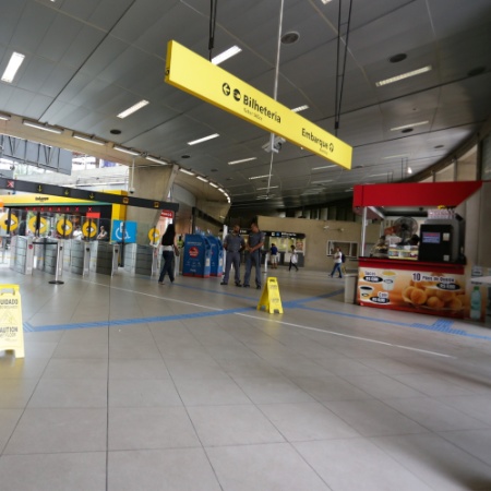 12.jan.2017 - Vista da estação Pinheiros do Metrô, em São Paulo (SP) - Newton Menezes/Futura Press/Estadão Conteúdo